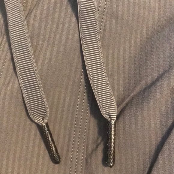 NWOT Lululemon Dance Studio Crops - Picture 4 of 8